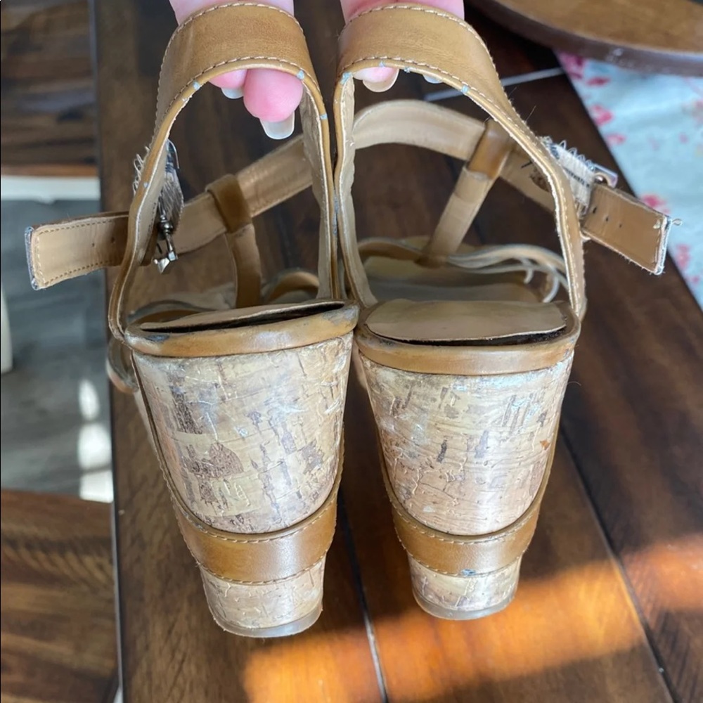 Sandals - Picture 3 of 4